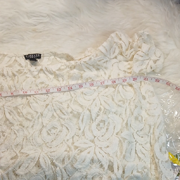Forever 21 Ivory Lace Blouse 1X - Picture 6 of 9